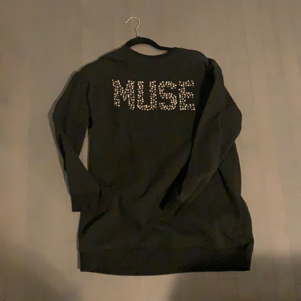 Kendall and Kylie loose fitting crew neck